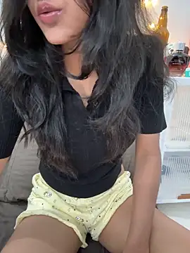 godessoflust online show from April 7, 2026, 6:21 pm