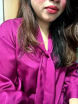 riya sharma11 online show from April 18, 2026, 5:59 pm