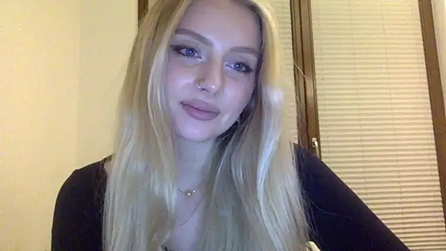 MayaWetDream online show from May 12, 2026, 8:15 pm