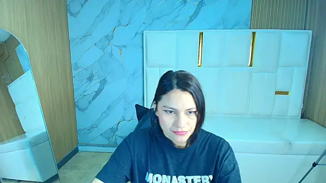 rox luxury tf online show from April 20, 2026, 1:24 pm