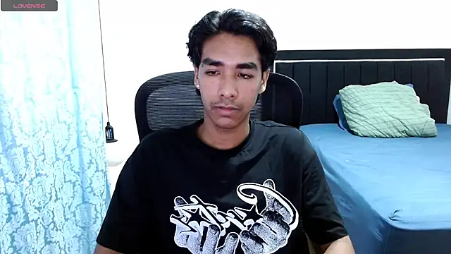 Pedestal diamant online show from May 12, 2026, 2:08 am