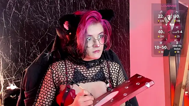 YuuMiko online show from July 7, 2026, 3:04 pm