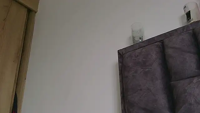 ScarlettMus online show from March 18, 2026, 9:37 pm