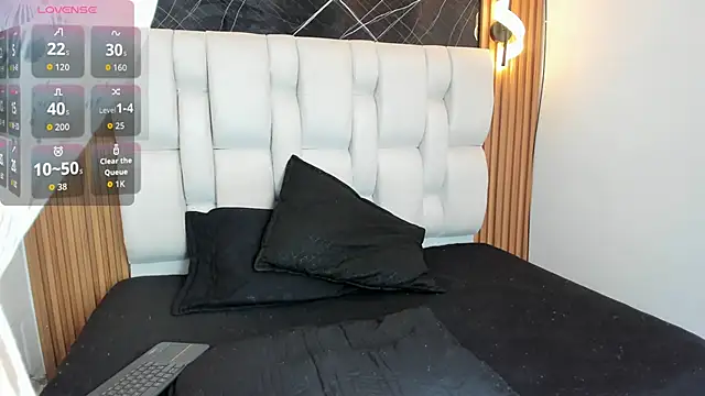 lunaa  dl online show from February 15, 2026, 5:23 pm