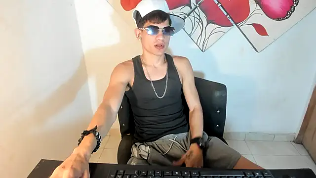 Snapshot of Jesshot_bigcock20cm chatting on June 4, 2026, 5:01 am Jesshot bigcock20cm online show from June 4, 2026, 5:01 am