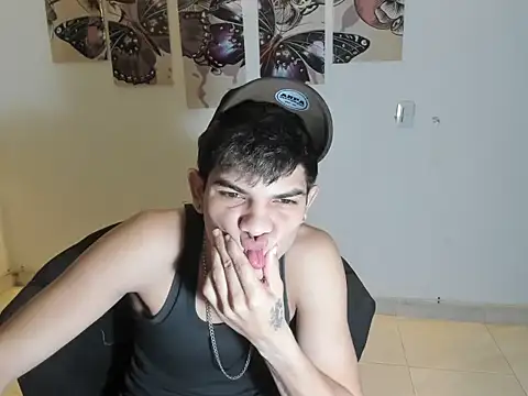 Jesshot bigcock20cm online show from February 15, 2026, 4:46 am