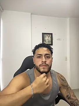 MattiaDupont online show from May 4, 2026, 10:34 pm