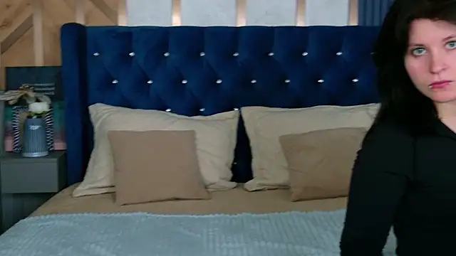 Milana Bold online show from March 2, 2026, 8:38 pm