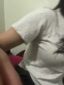 DoliceGirl2k online show from May 24, 2026, 10:04 am