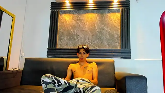 Snapshot of Wonka_1 chatting on February 6, 2026, 4:19 am Wonka 1 online show from February 6, 2026, 4:19 am