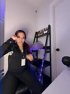 ArielsFeet333 online show from February 17, 2026, 3:37 am