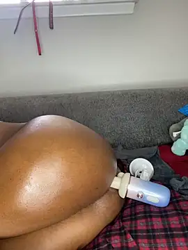 Ebony Queeen online show from April 19, 2026, 6:10 pm