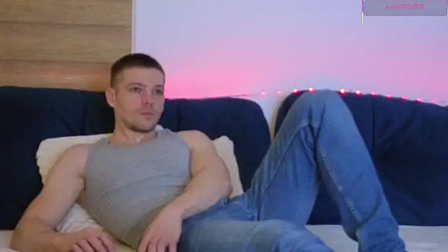 JulianTurner online show from February 14, 2026, 9:42 am