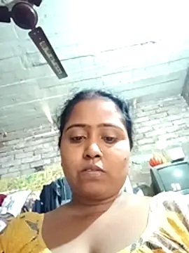Snapshot of Puja_9999 chatting on February 10, 2026, 3:05 am Puja 9999 online show from February 10, 2026, 3:05 am