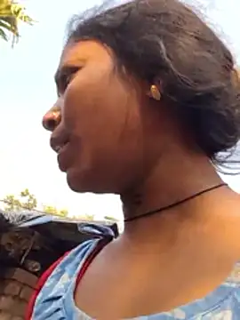 Sweet-runi online show from February 10, 2026, 3:38 am