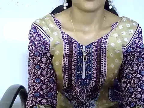 Snapshot of Mehaak_ chatting on August 1, 2026, 9:18 am Mehaak online show from August 1, 2026, 9:18 am