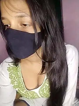 Naina-hott online show from April 8, 2026, 7:26 pm