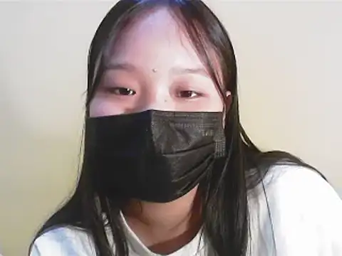 PRENCY CUTE online show from March 3, 2026, 4:08 am