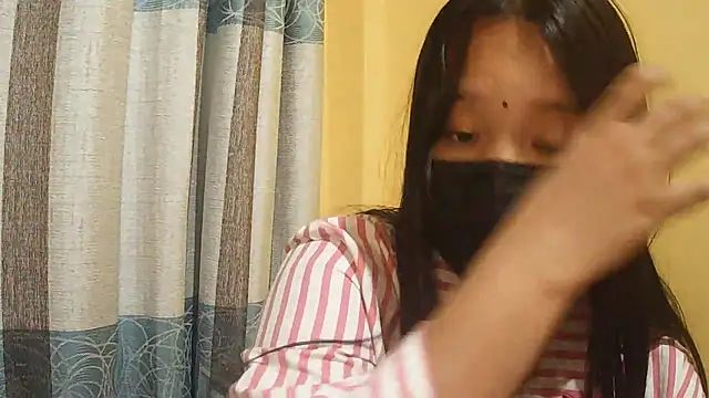 PRENCY CUTE online show from April 4, 2026, 9:10 pm