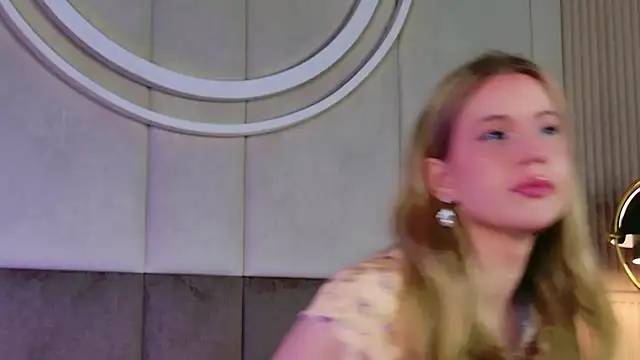 Beckie White online show from February 24, 2026, 8:42 pm