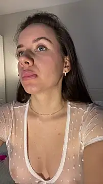 cheekypie online show from April 19, 2026, 8:48 am