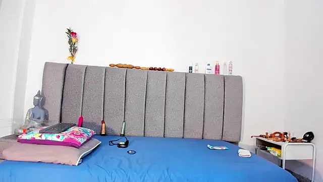 Giselle James online show from March 2, 2026, 6:04 pm