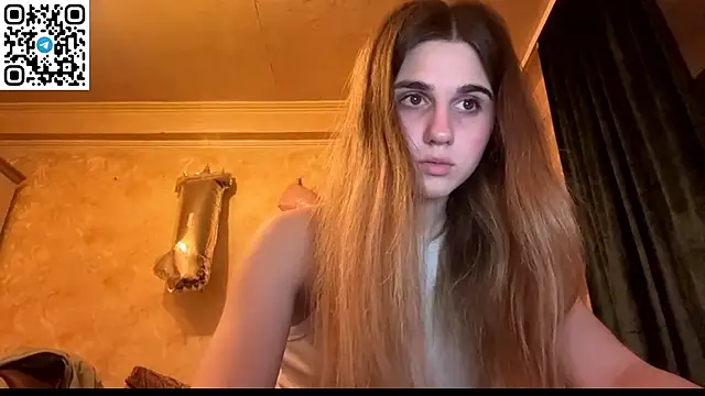 Snapshot of LovelySilk_63 chatting on May 20, 2026, 6:38 pm LovelySilk 63 online show from May 20, 2026, 6:38 pm