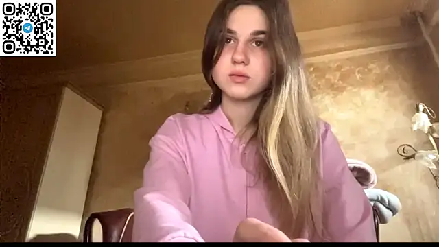 Snapshot of LovelySilk_63 chatting on April 12, 2026, 6:38 am LovelySilk 63 online show from April 12, 2026, 6:38 am