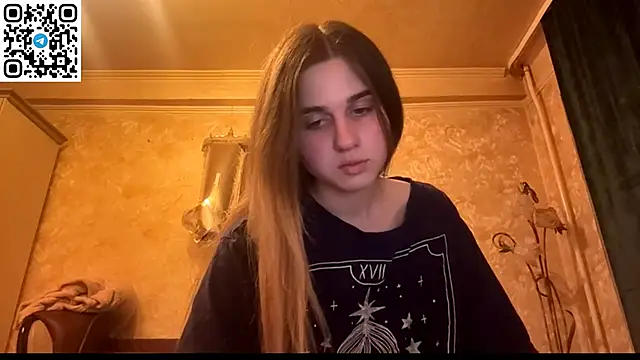 Snapshot of LovelySilk_63 chatting on May 25, 2026, 6:39 pm LovelySilk 63 online show from May 25, 2026, 6:39 pm