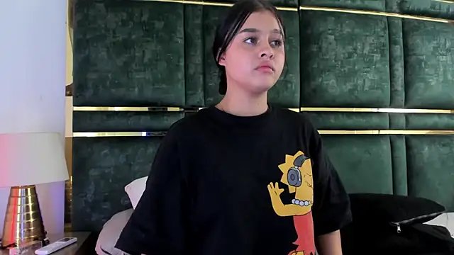 GaelyCoral online show from April 19, 2026, 6:10 pm