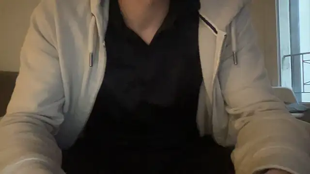 Snapshot of raoulbtnbois chatting on February 17, 2026, 5:10 pm raoulbtnbois online show from February 17, 2026, 5:10 pm