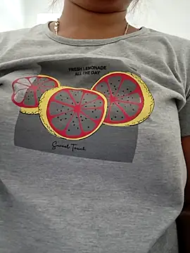 Fantasy Queen94 online show from February 9, 2026, 3:04 am