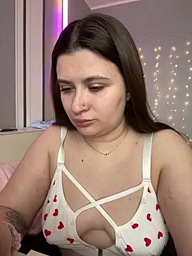 lipsi vikki online show from February 19, 2026, 8:22 am