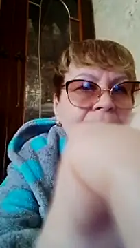 SophieBurns online show from April 14, 2026, 8:41 am