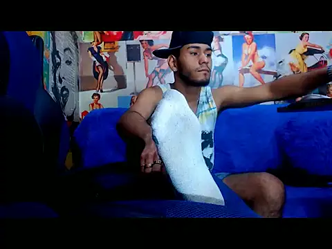 warmNoah online show from April 4, 2026, 6:47 pm