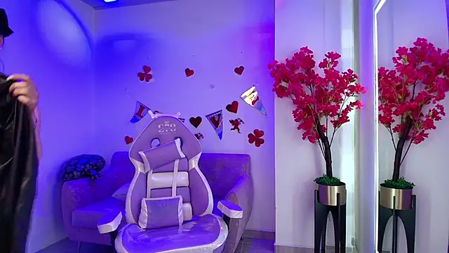 Alanna  scott online show from February 19, 2026, 3:36 am