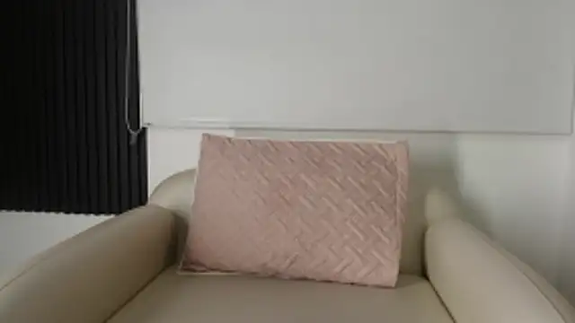 Sharlo Alvarez online show from February 25, 2026, 8:19 pm