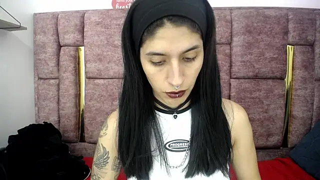 Snapshot of FRANCESCA_LOVE_ chatting on June 7, 2026, 11:43 pm FRANCESCA LOVE online show from June 7, 2026, 11:43 pm