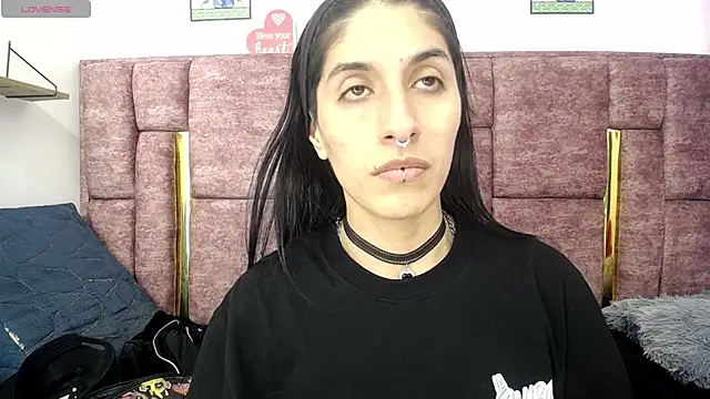 Snapshot of FRANCESCA_LOVE_ chatting on June 17, 2026, 4:23 am FRANCESCA LOVE online show from June 17, 2026, 4:23 am