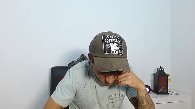 SkinnyDevil12 online show from February 16, 2026, 3:38 am