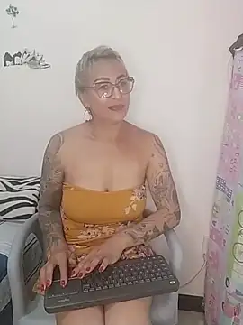 Charlotte gray  online show from February 19, 2026, 10:51 pm