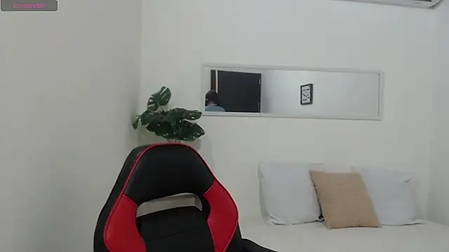 Roseta Still online show from March 26, 2026, 4:33 am