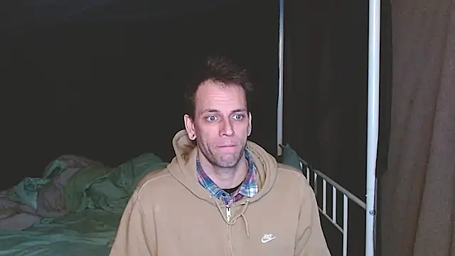 cguffey2284 online show from March 16, 2026, 10:12 pm