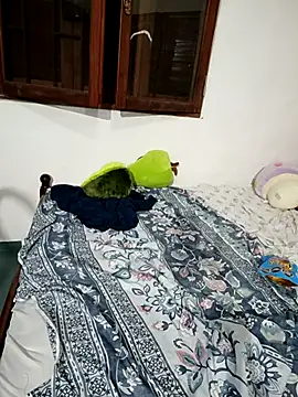 micavicexx online show from February 28, 2026, 10:31 pm