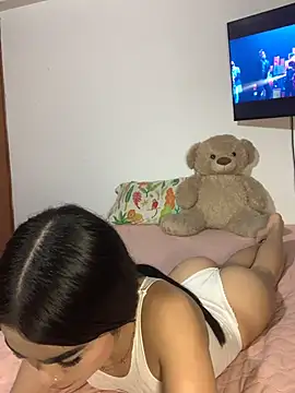 mia petite2007 online show from March 10, 2026, 11:20 pm