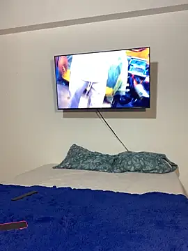 mia petite2007 online show from March 17, 2026, 12:13 am