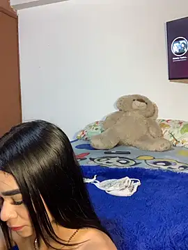 mia petite2007 online show from February 26, 2026, 11:38 pm