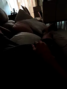 MOREN044 online show from April 5, 2026, 3:51 pm