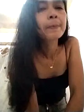 sweet maxine44 online show from April 5, 2026, 12:01 pm