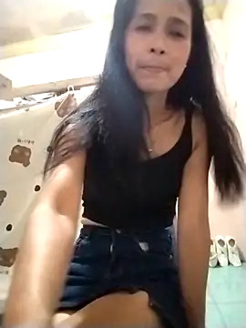 sweet maxine44 online show from March 19, 2026, 12:05 pm